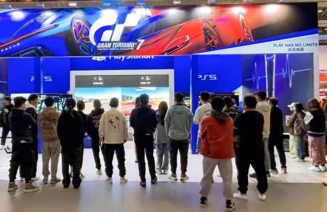 PlayStation再度亮相NE欧亚体育ST赛车竞速引爆玩家热情(图1) PlayStation再度亮相NE欧亚体育ST赛车竞速引爆玩家热情(图1)