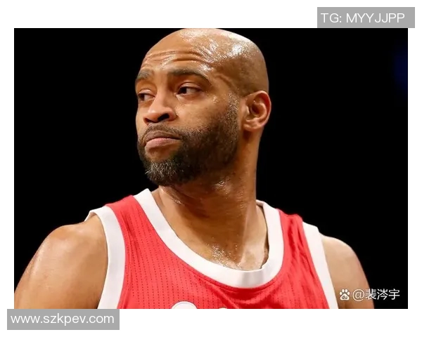 卡特在罚球线起跳扣篮的传奇瞬间与篮球历史的深远影响