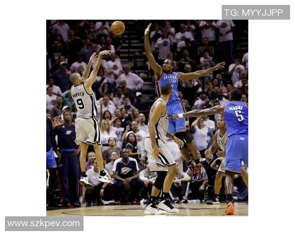 雷霆与魔术精彩对决全场回顾与精彩瞬间解说分析